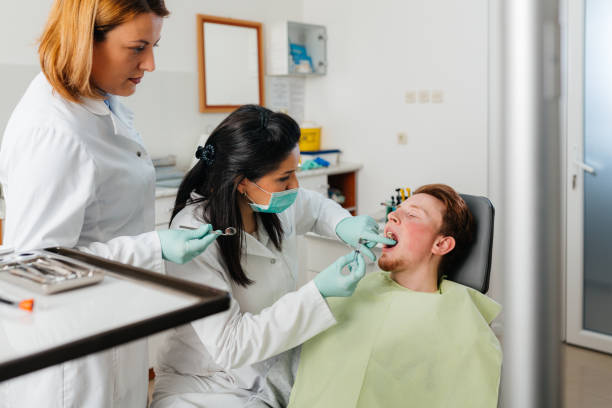 Best Broken or Cracked Tooth Emergency Dentist in Hillsboro, KS